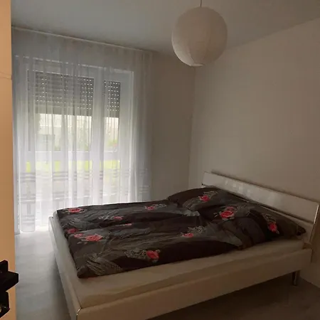Ferienwohnung דירה